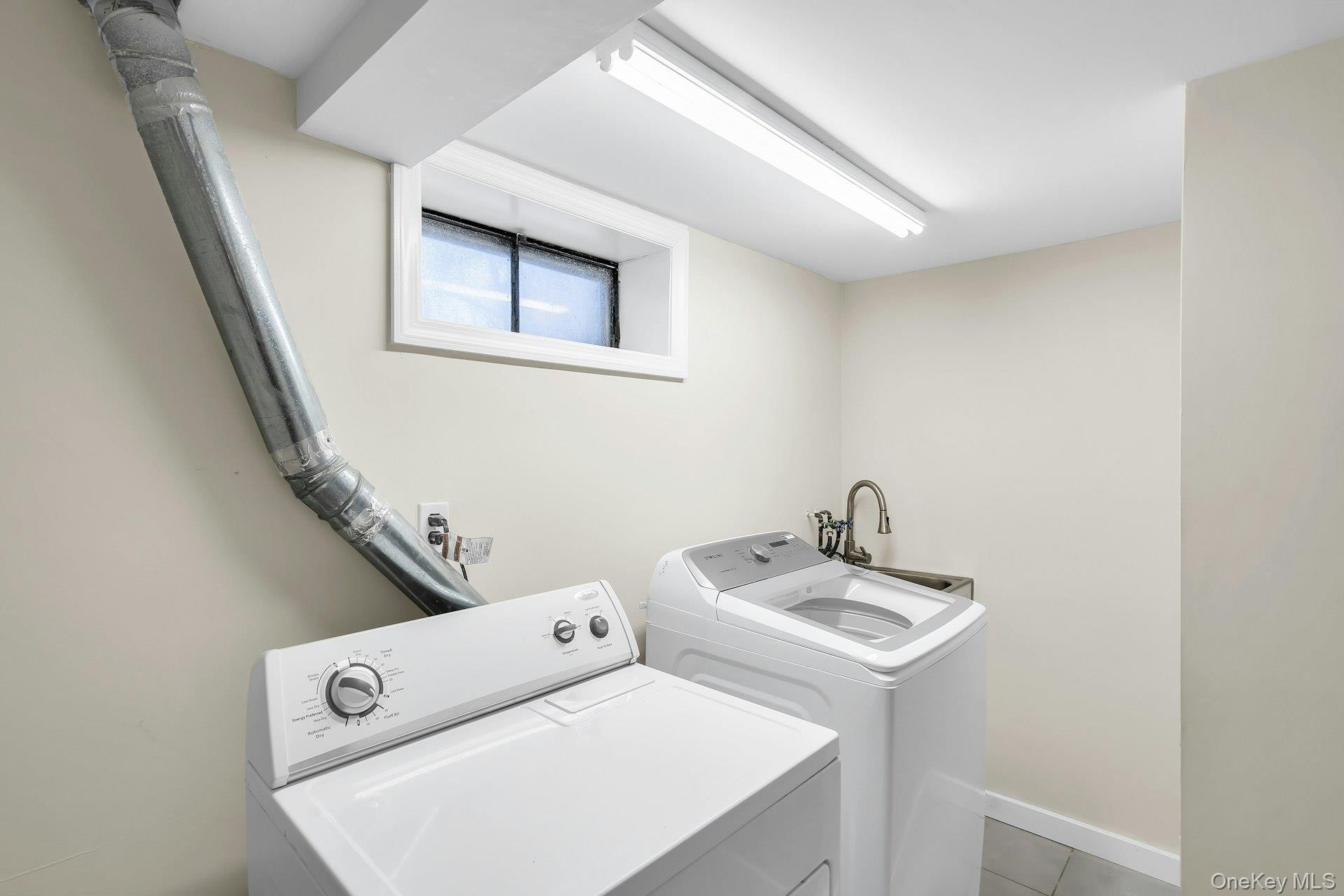 69 Miller Road Hicksville, NY 11801 - Photo 27 of 32