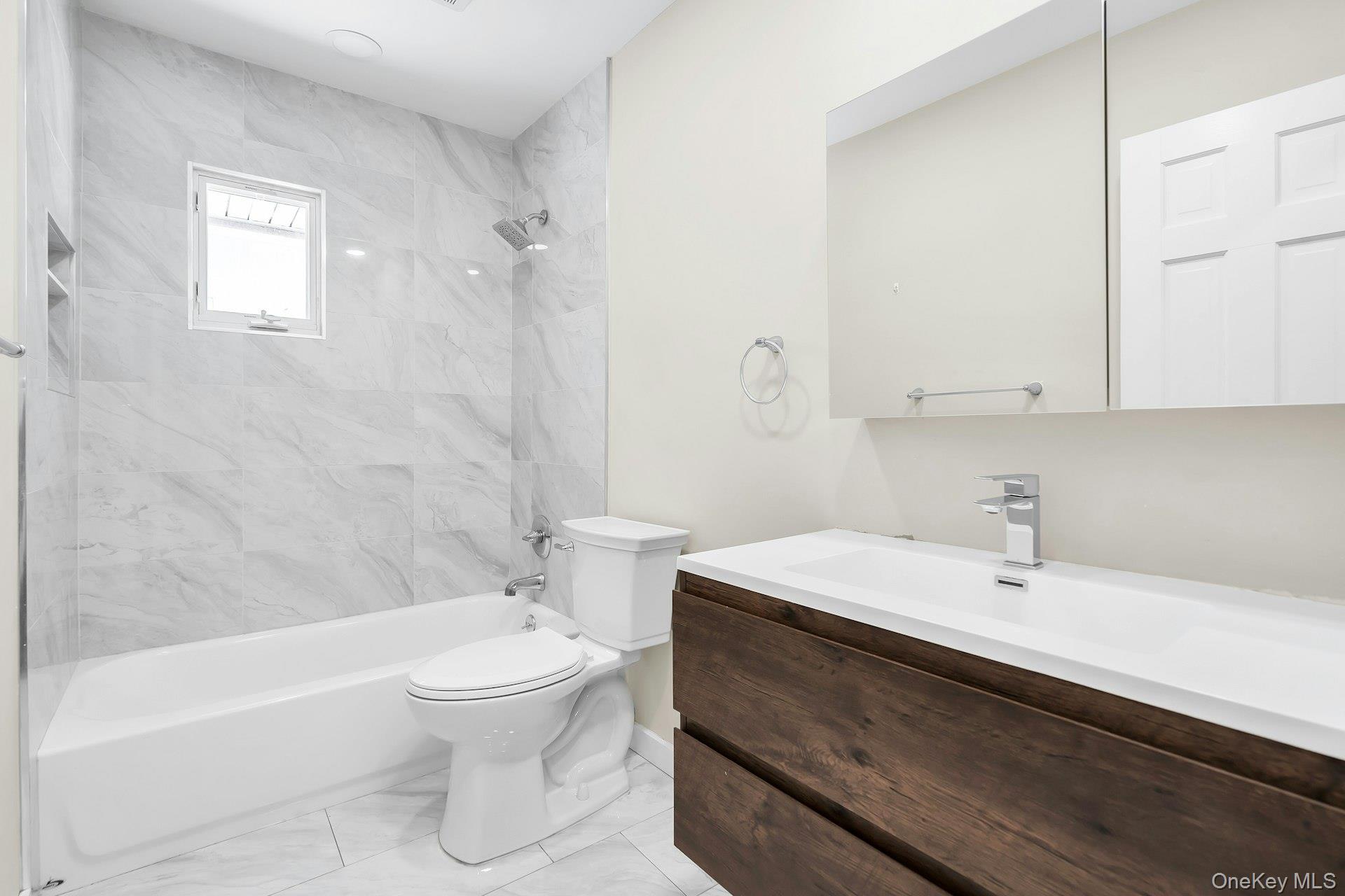 69 Miller Road Hicksville, NY 11801 - Photo 8 of 32