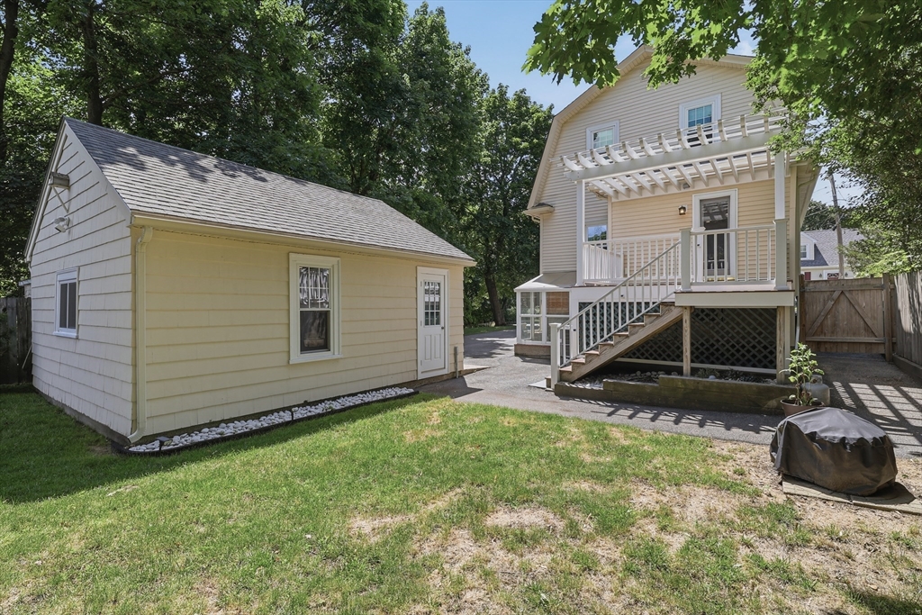 6 Findlay Street Wakefield, MA 01880 - Photo 29 of 40