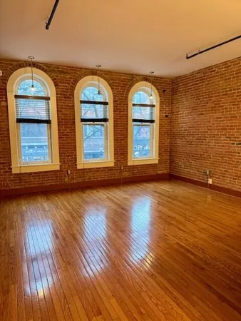 $3,000 | 303 South Main Street, Unit 203, Ann Arbor, MI 48104