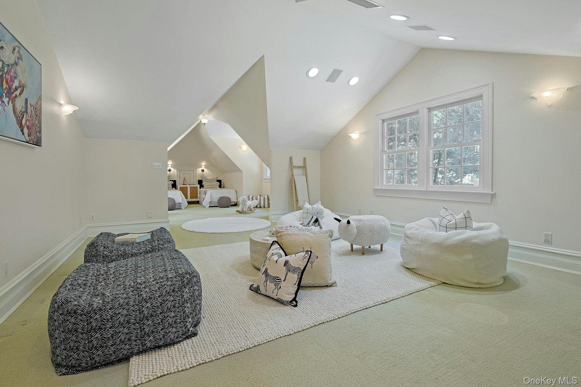 8 North Lake Road Armonk, NY 10504 - Photo 33 of 50 2nd Floor Living space.