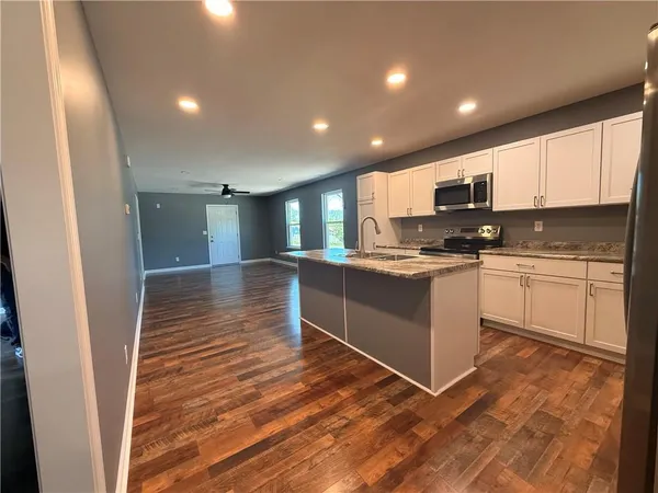 $250,000 | 140 C Street, Osceola, MO 64776