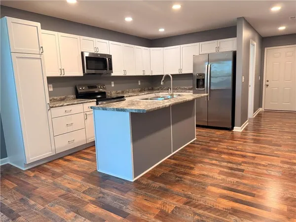 $250,000 | 140 C Street, Osceola, MO 64776