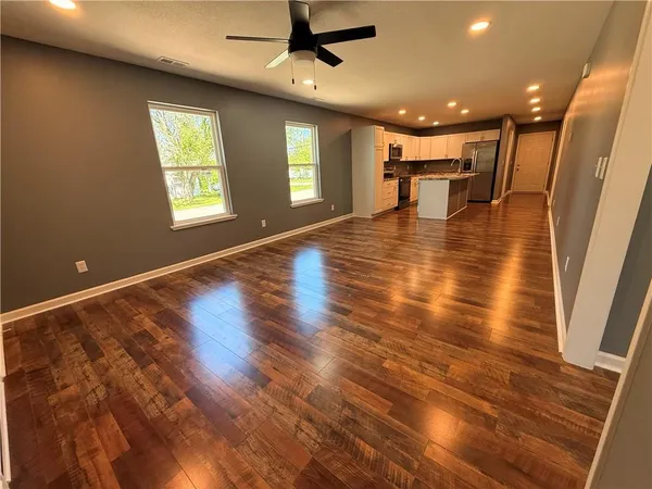 $250,000 | 140 C Street, Osceola, MO 64776