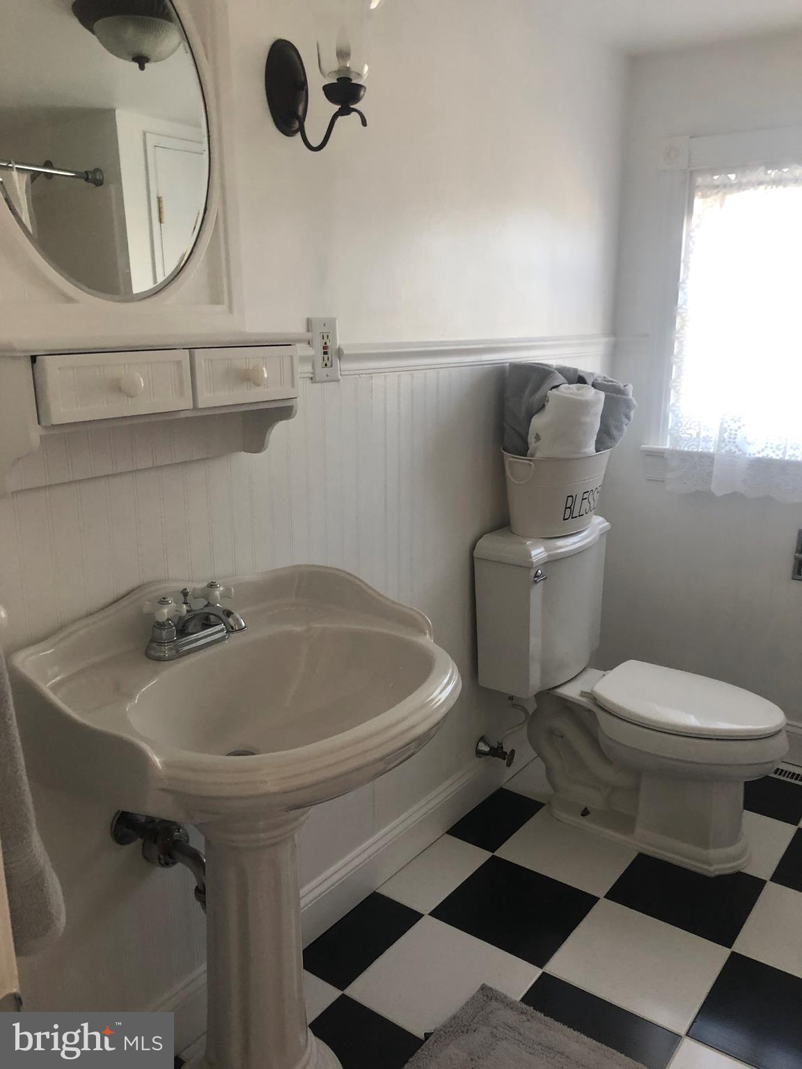 920 Rigg Road Burlington, NJ 08016 - Photo 22 of 36 Upstairs bathroom