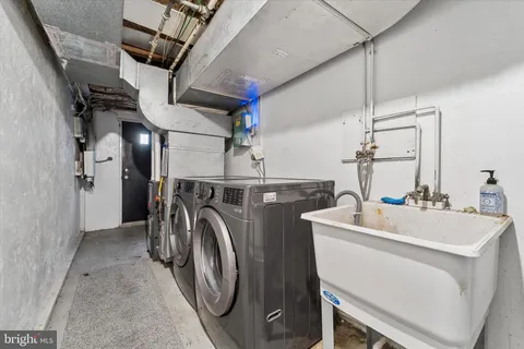 $2,300 | 273 Westbrook Drive, Clifton Heights, PA 19018