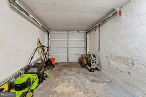 $2,300 | 273 Westbrook Drive, Clifton Heights, PA 19018