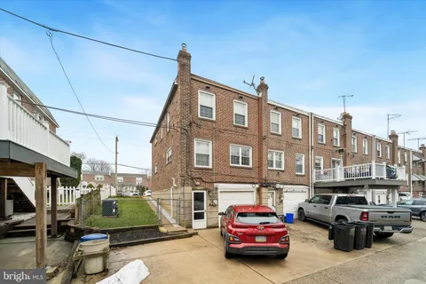 $2,300 | 273 Westbrook Drive, Clifton Heights, PA 19018