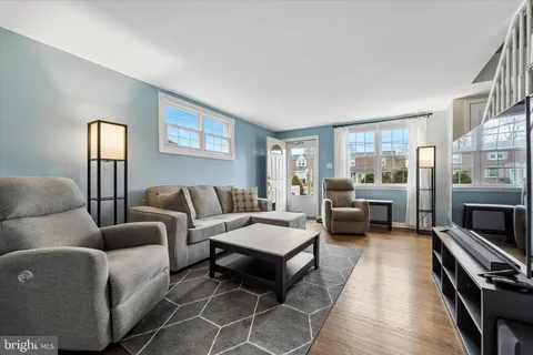 $2,300 | 273 Westbrook Drive, Clifton Heights, PA 19018