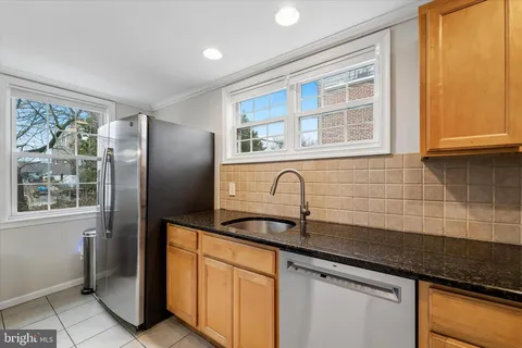 $2,300 | 273 Westbrook Drive, Clifton Heights, PA 19018