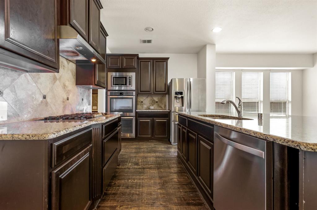 5115 Live Oak Drive Sachse, TX 75048 - Photo 8 of 40