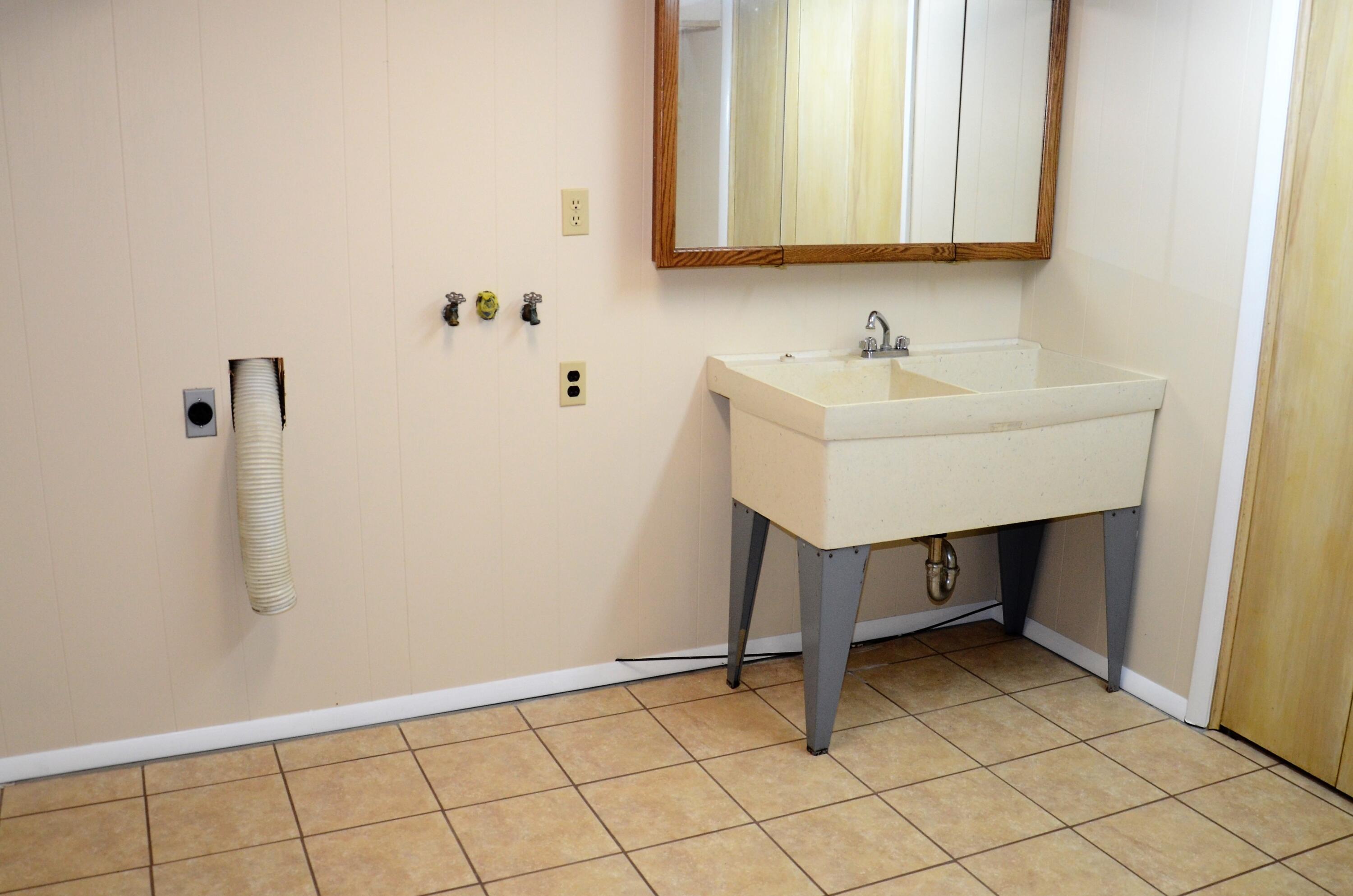 405 Sells Road Bluff City, TN 37618 - Photo 40 of 42 Laundry SInk