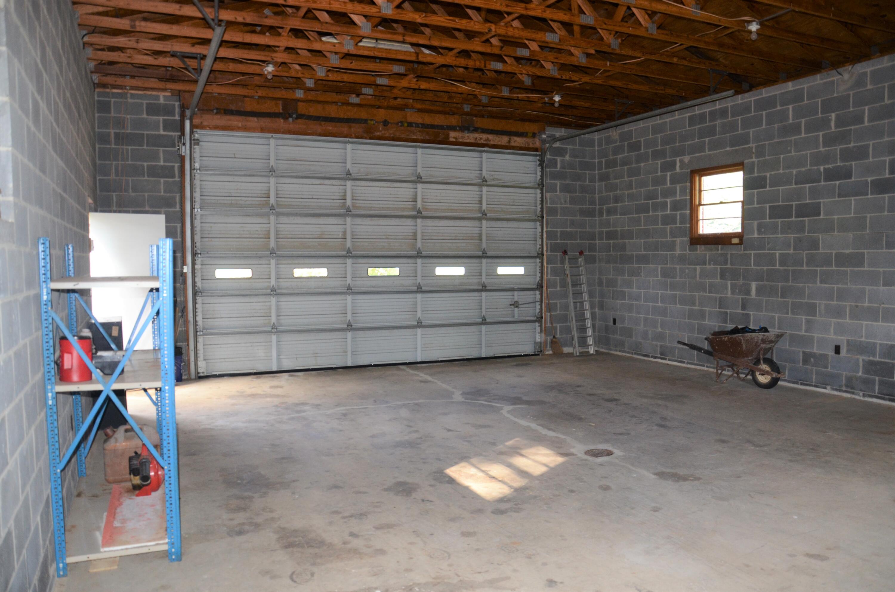 405 Sells Road Bluff City, TN 37618 - Photo 41 of 42 Garage 2