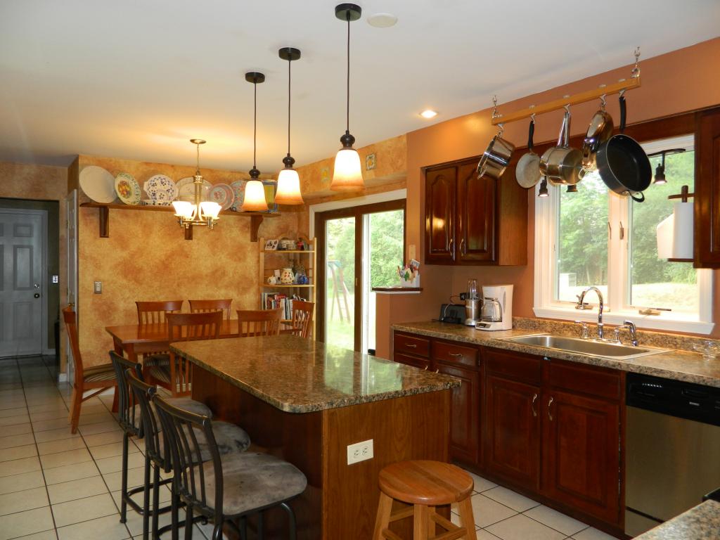 365 Southridge Road Williston, VT 05495 - Photo 2 of 18 Gallery Image 2