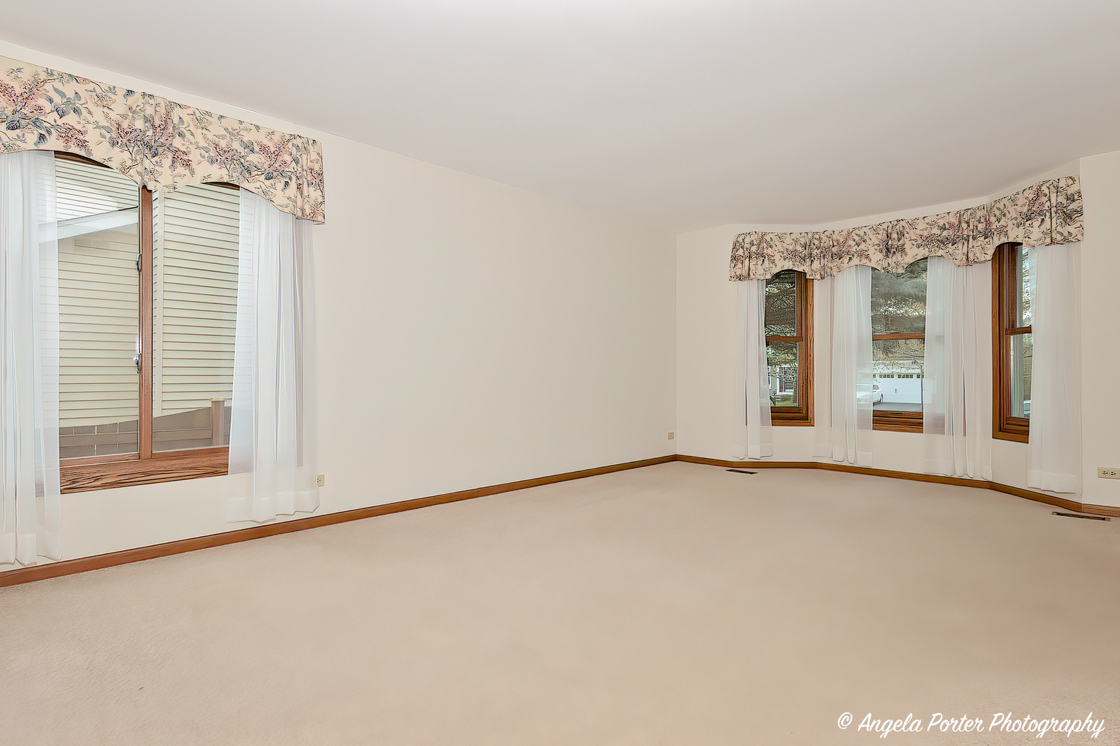 1122 Saddle Ridge Trail Cary, IL 60013 - Photo 3 of 42 Gallery Image 3