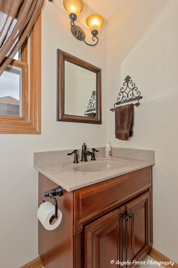 1122 Saddle Ridge Trail Cary, IL 60013 - Photo 6 of 42 Gallery Image 6