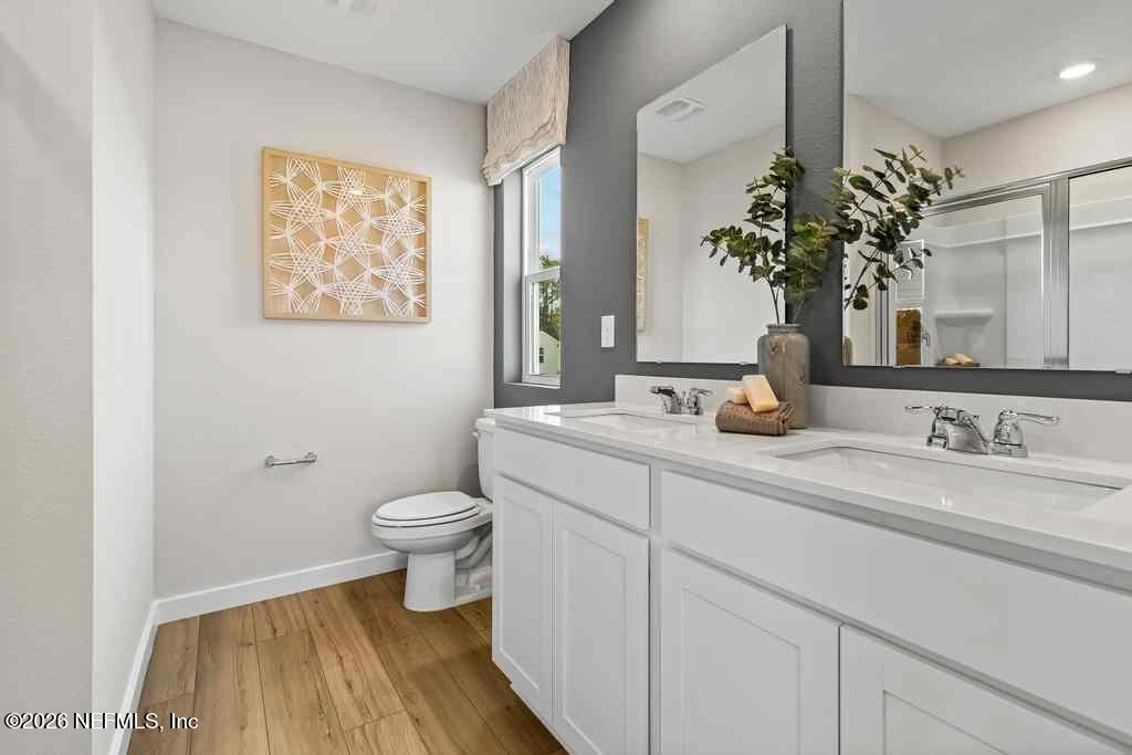 10721 Waterfield Road Jacksonville, FL 32210 - Photo 20 of 23 Crescent pecan - primarybath