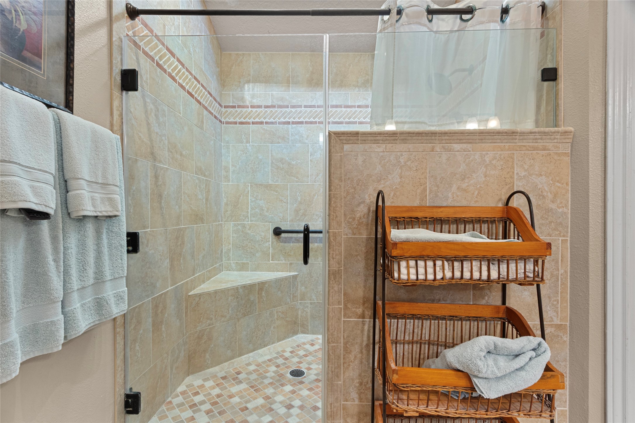 89 Heatley Street Trinity, TX 75862 - Photo 29 of 49 a bathroom with a bathtub and shower