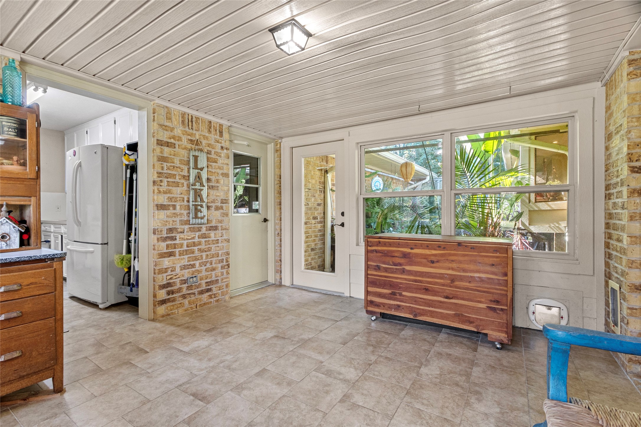 89 Heatley Street Trinity, TX 75862 - Photo 34 of 49 a view of room with window and ceiling fan