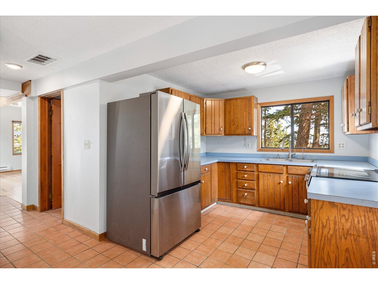 213 Signal Rock Road Golden, CO 80403 - Photo 11 of 38 Gallery Image 11