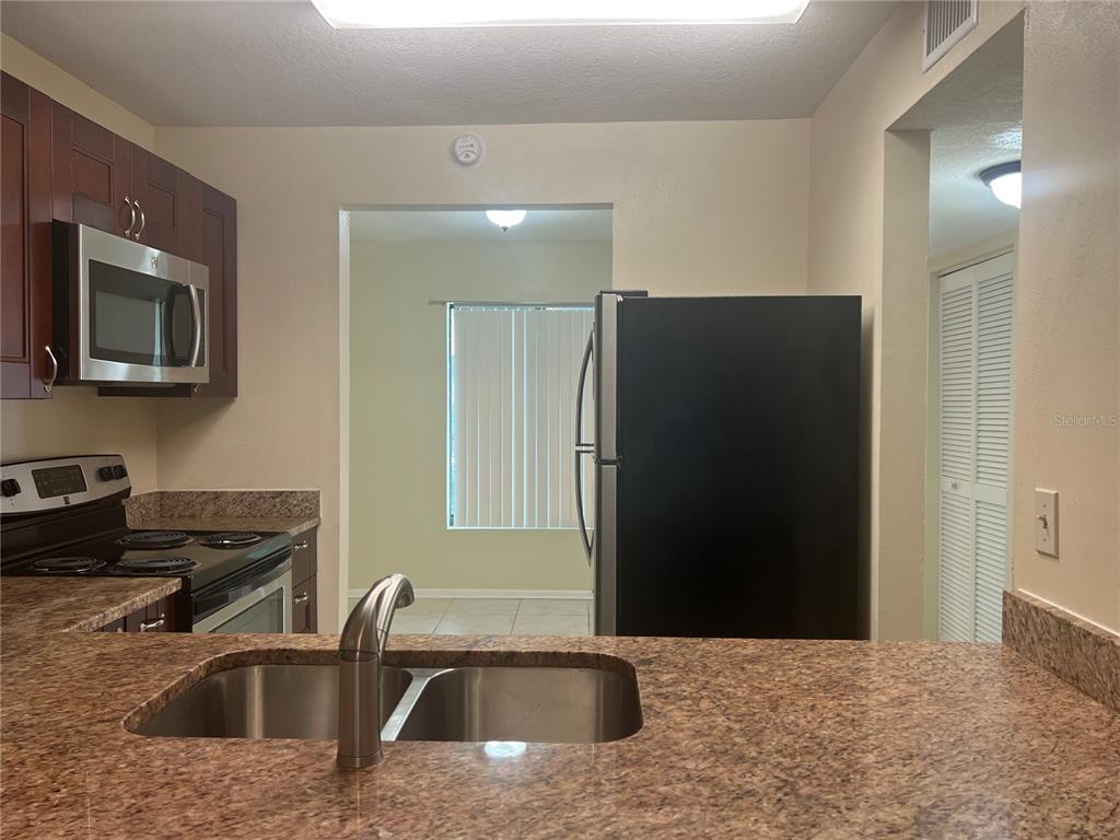 1428 Highland Ridge Circle Brandon, FL 33510 - Photo 9 of 19