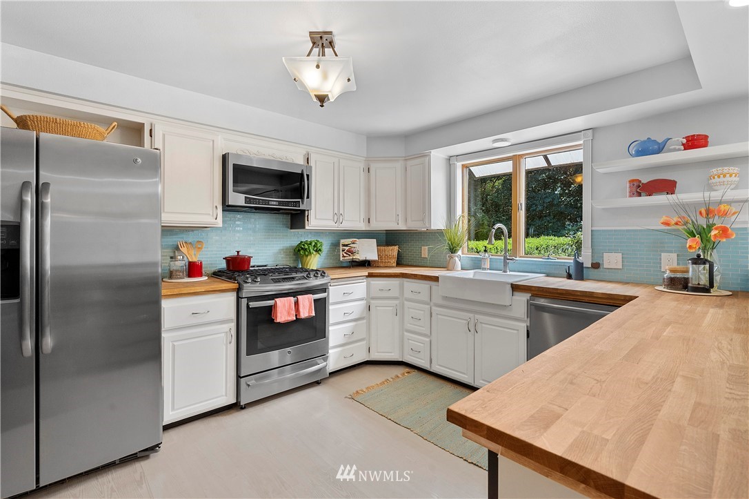 570 Southeast Spruce Road Port Orchard, WA 98367 - Photo 13 of 38 Gallery Image 13
