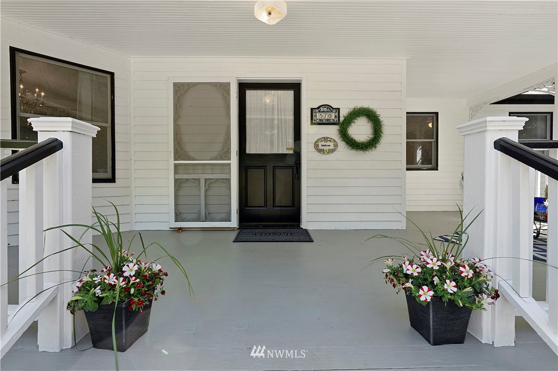 570 Southeast Spruce Road Port Orchard, WA 98367 - Photo 4 of 38 Gallery Image 4