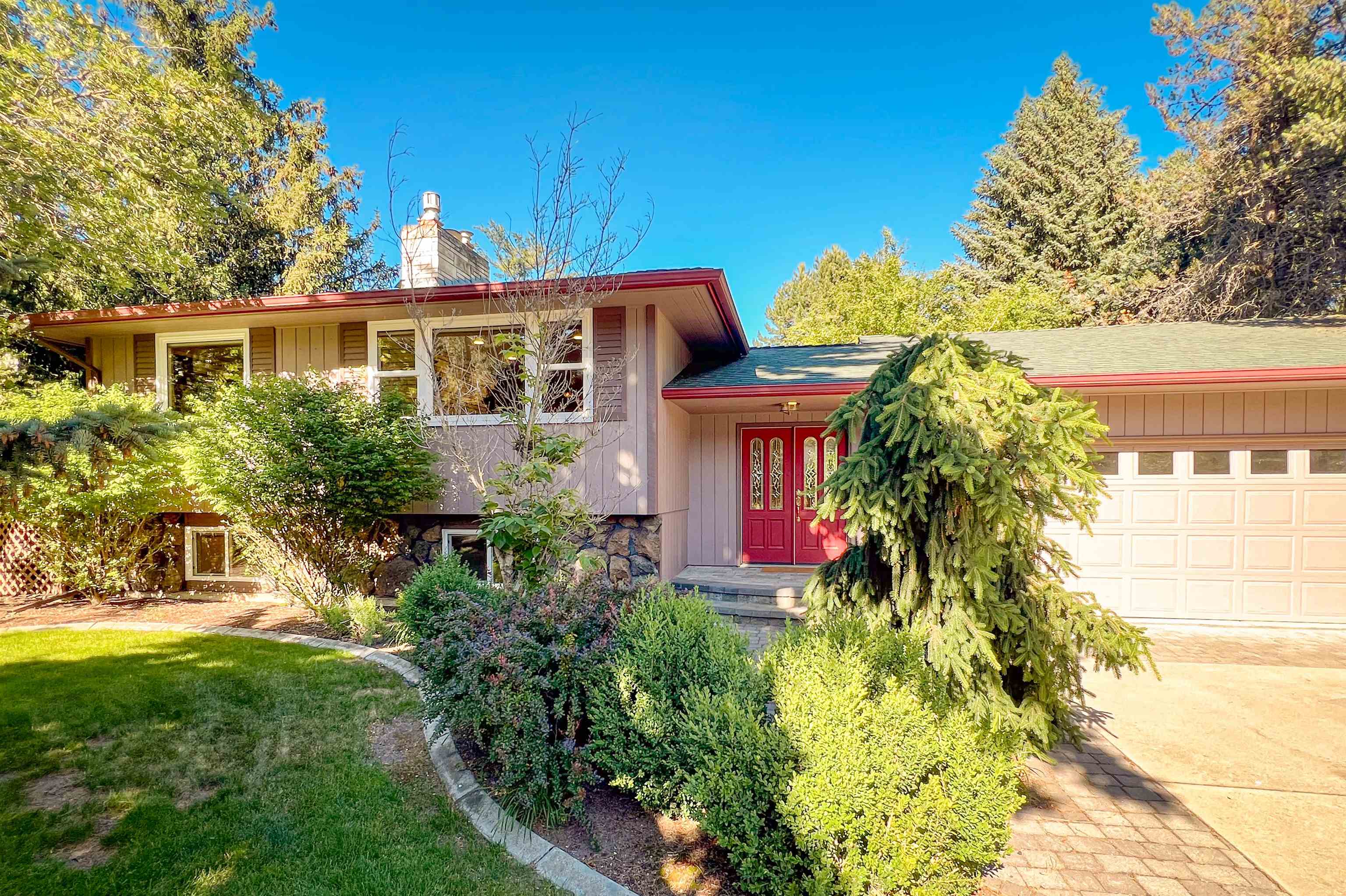 14026 North Rivilla Lane Spokane, WA 99208 - Photo 1 of 45