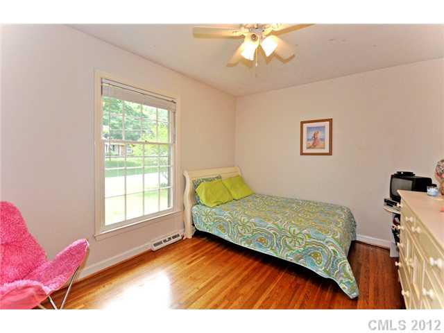 2933 Goneaway Road Charlotte, NC 28210 - Photo 13 of 16 Gallery Image 13