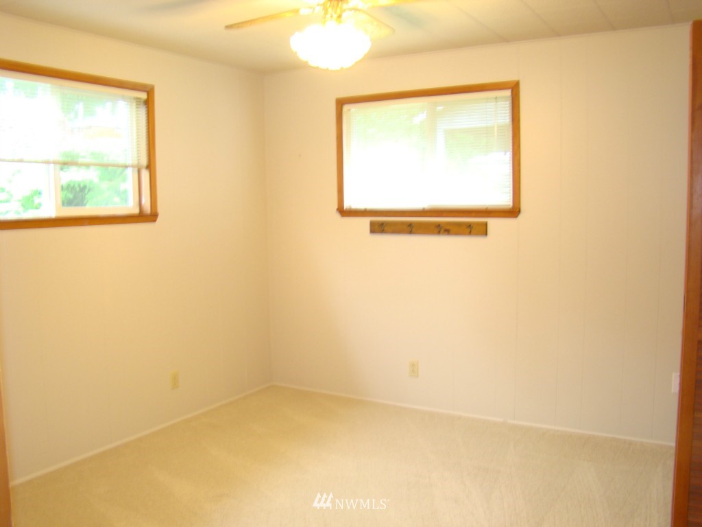 4323 Peninsula Road Stanwood, WA 98292 - Photo 6 of 16 Gallery Image 6