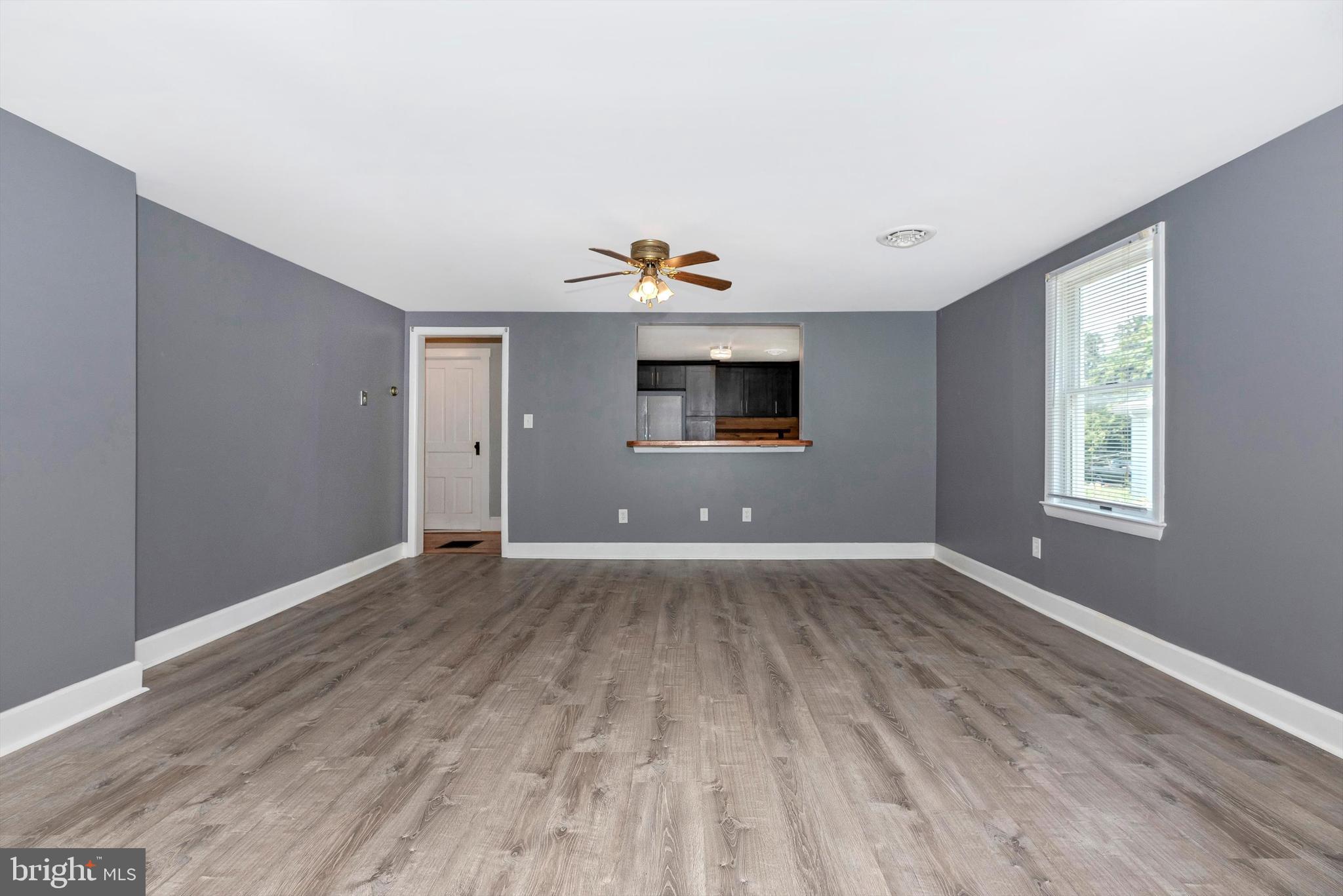 5813 Bartonsville Road Frederick, MD 21704 - Photo 5 of 30 Living Room - Dining Room