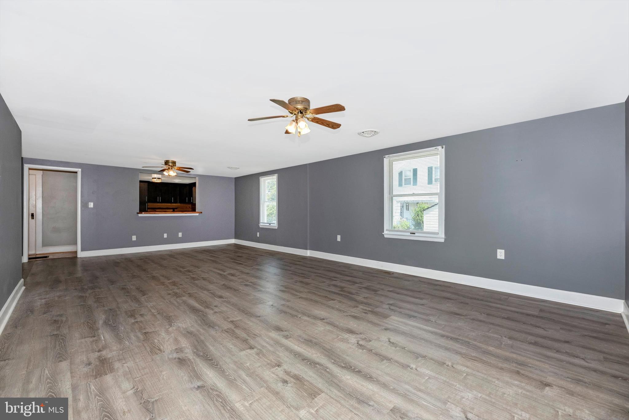 5813 Bartonsville Road Frederick, MD 21704 - Photo 6 of 30 Living Room - Dining Room
