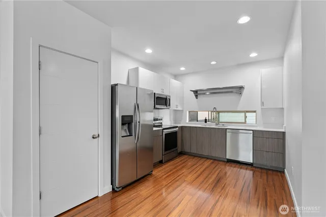 $2,995 | 4244 South Greenbelt Station Drive, Seattle, WA 98118