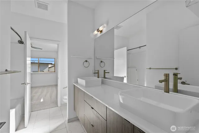 $2,995 | 4244 South Greenbelt Station Drive, Seattle, WA 98118