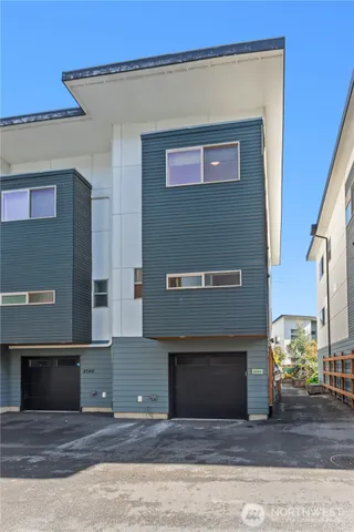 $2,995 | 4244 South Greenbelt Station Drive, Seattle, WA 98118