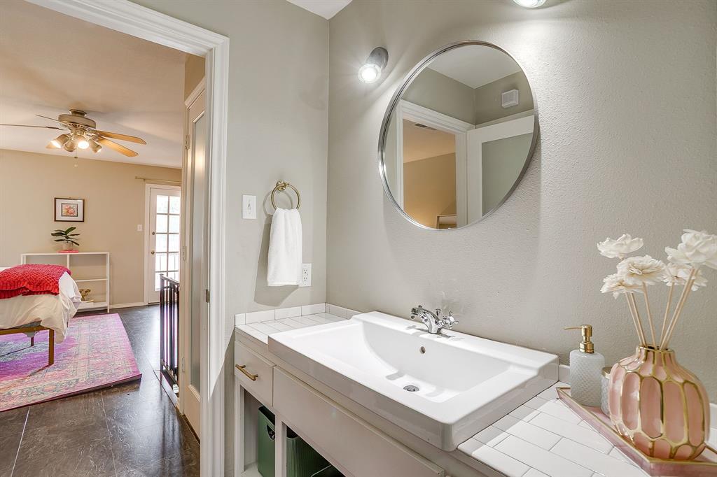 1211 Roaring Springs Road Fort Worth, TX 76114 - Photo 20 of 33
