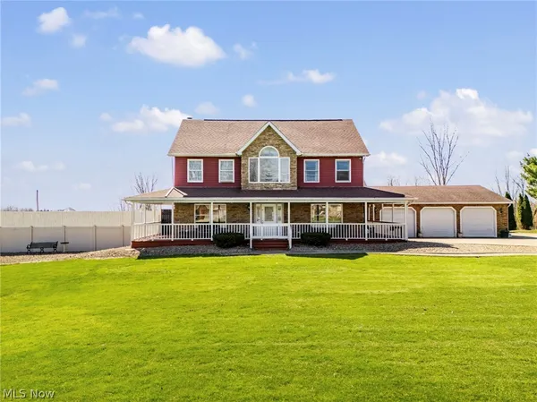 $679,000 | 5616 Faircrest Street Southwest, Canton, OH 44706