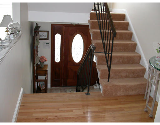 182 Puritan Road, Unit A Swampscott, MA 01907 - Photo 3 of 12 Gallery Image 3