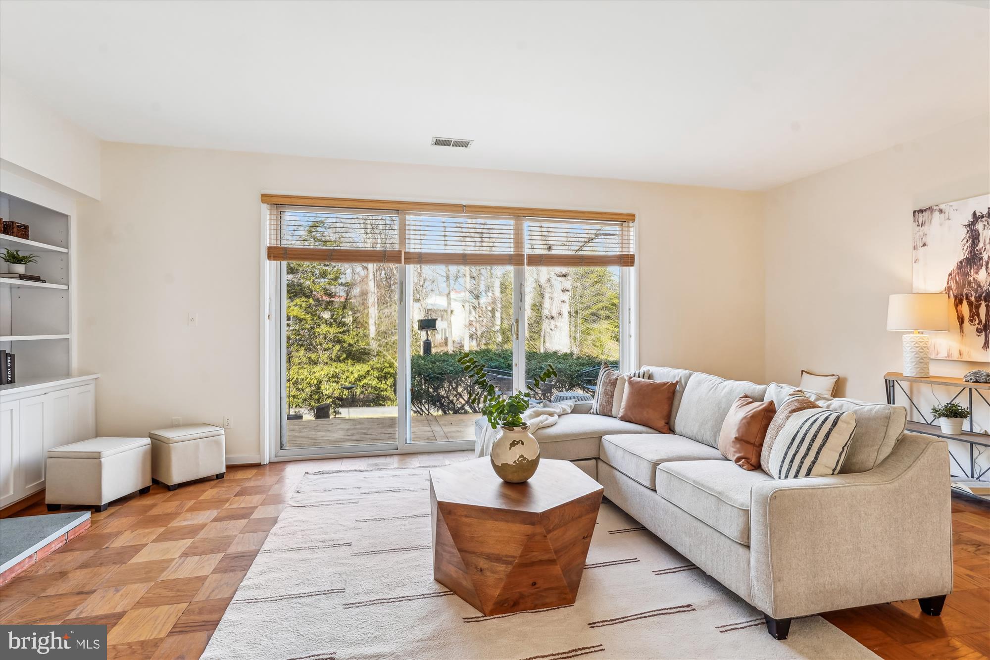 11472 Orchard Lane Reston, VA 20190 - Photo 13 of 47 Living Room