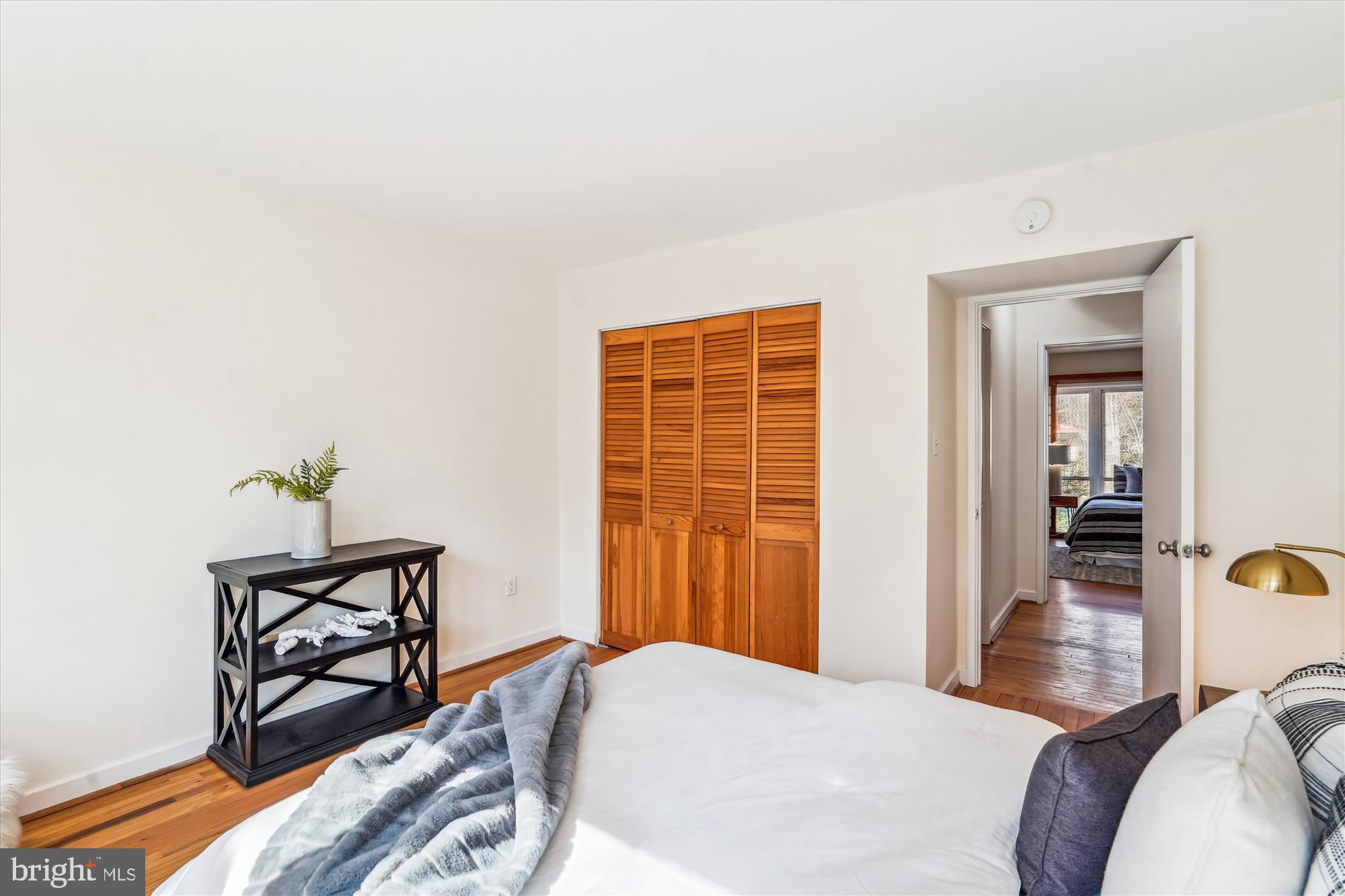 11472 Orchard Lane Reston, VA 20190 - Photo 23 of 47 Bedroom 2