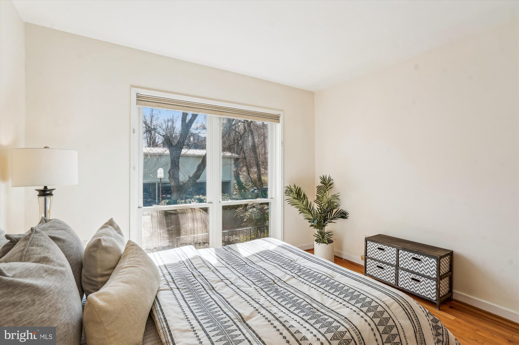 11472 Orchard Lane Reston, VA 20190 - Photo 25 of 47 Bedroom 3