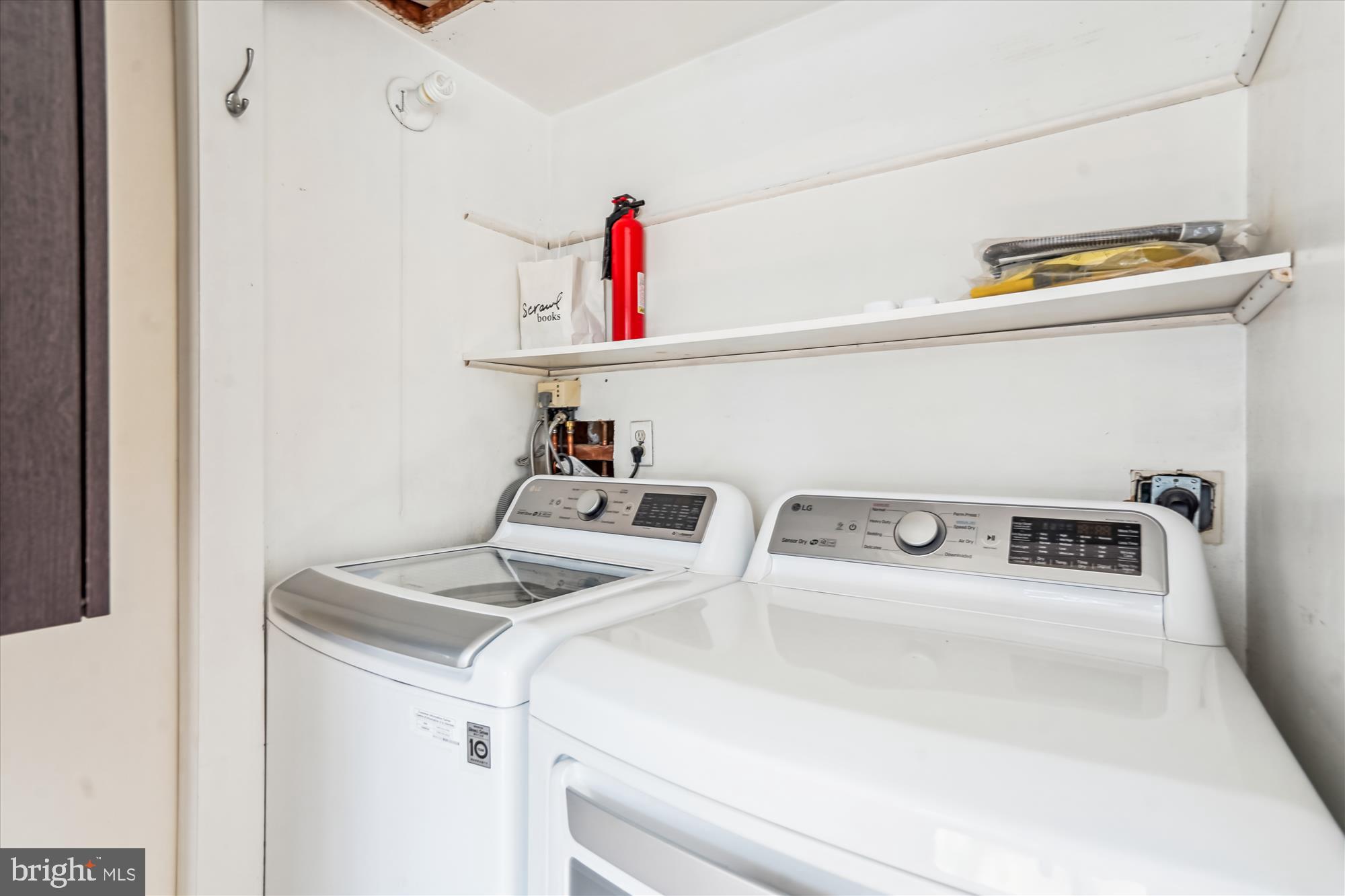 11472 Orchard Lane Reston, VA 20190 - Photo 36 of 47 Laundry
