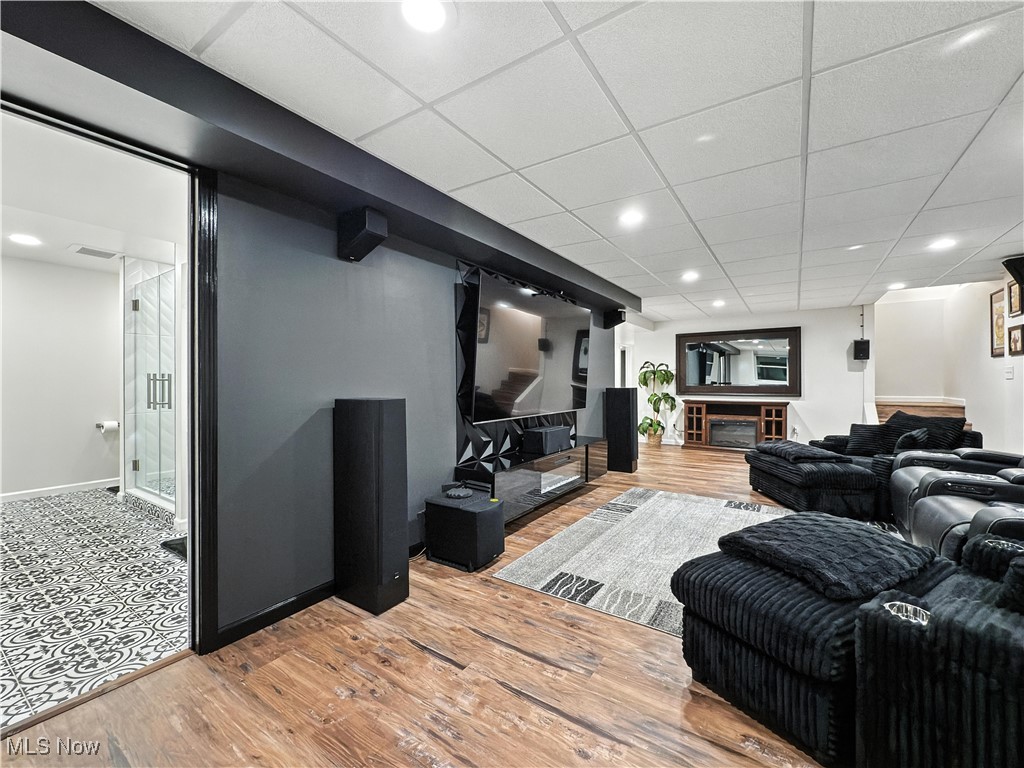 12147 Gladstone Road Warren, OH 44481 - Photo 26 of 50 Living area featuring wood finished floors and recessed lighting