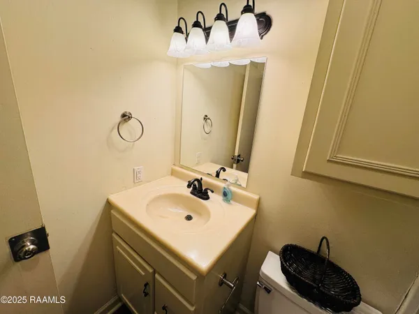 $1,295 | 2419 Robley Drive, Lafayette, LA 70503