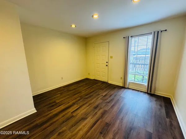 $1,295 | 2419 Robley Drive, Lafayette, LA 70503