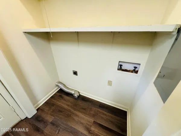 $1,295 | 2419 Robley Drive, Lafayette, LA 70503