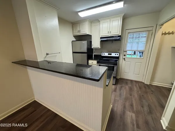 $1,295 | 2419 Robley Drive, Lafayette, LA 70503