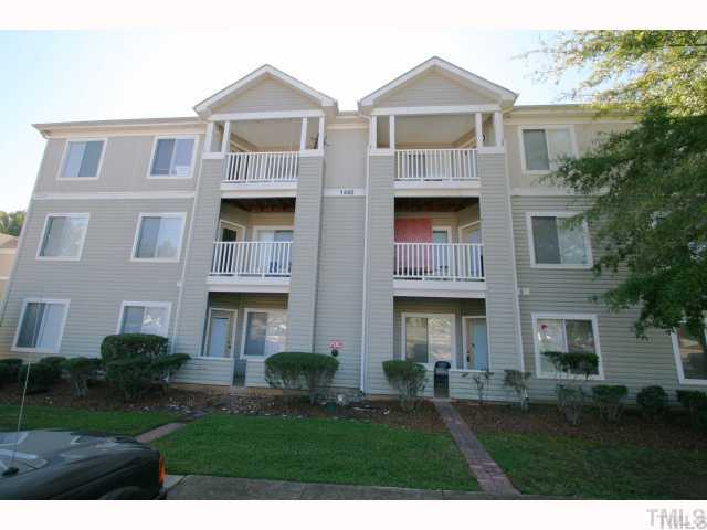 1441 Collegiate Circle, Unit 302 Raleigh, NC 27606 - Photo 2 of 3