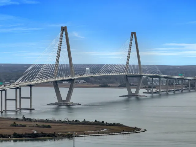 $2,700 | 90 Hanover Street, Unit B, Charleston, SC 29403