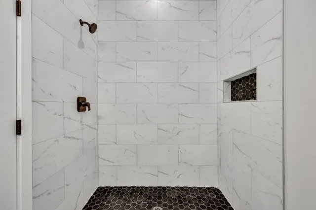 $2,700 | 90 Hanover Street, Unit B, Charleston, SC 29403